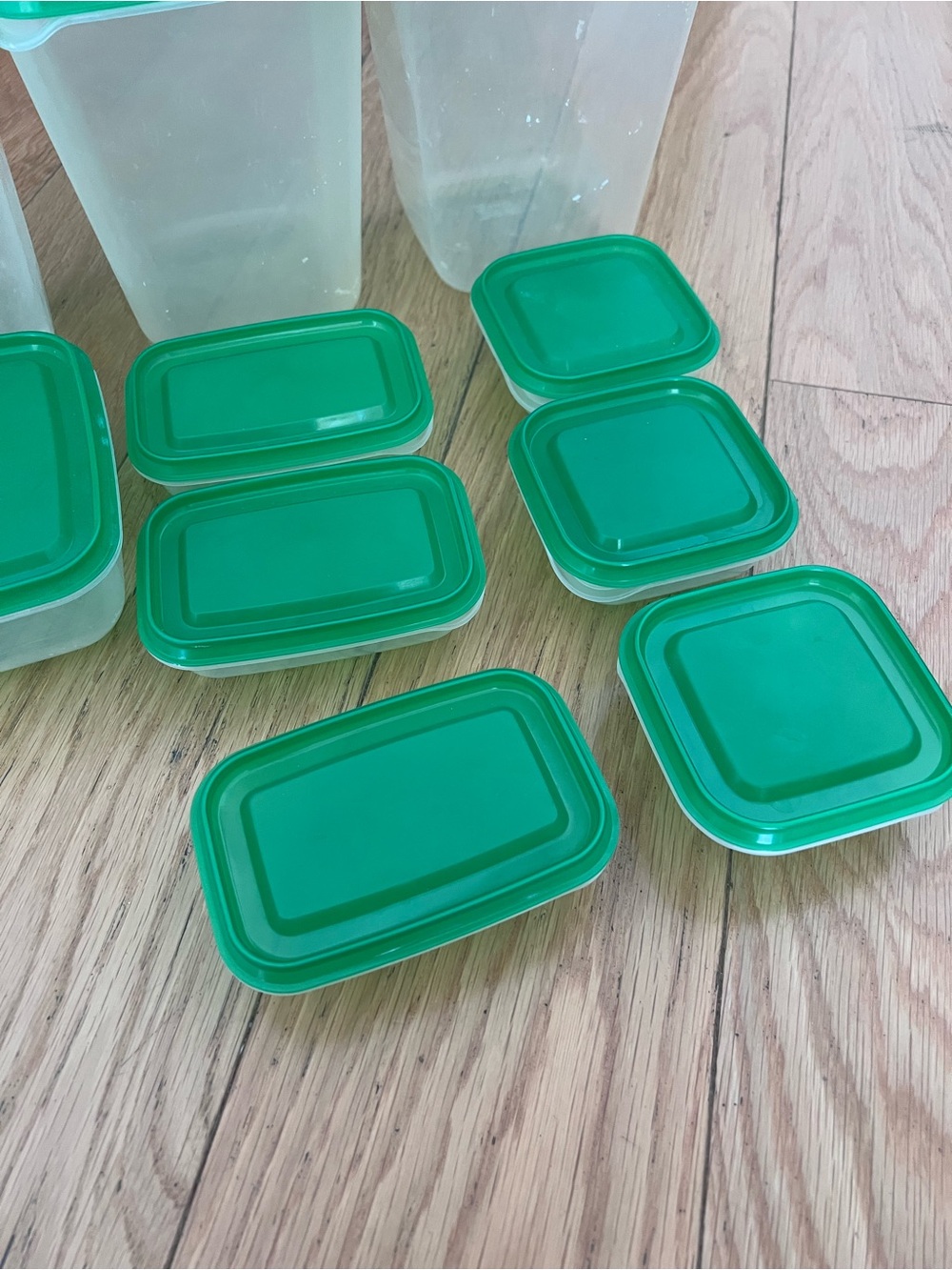 Tupperware Green Lidded Food Storage Container Set - Picture 3 of 4